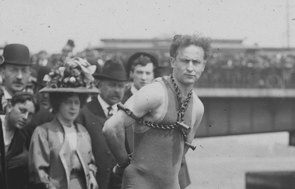 Híres magyarok Londonban: Houdini a magyar szabadulóművész