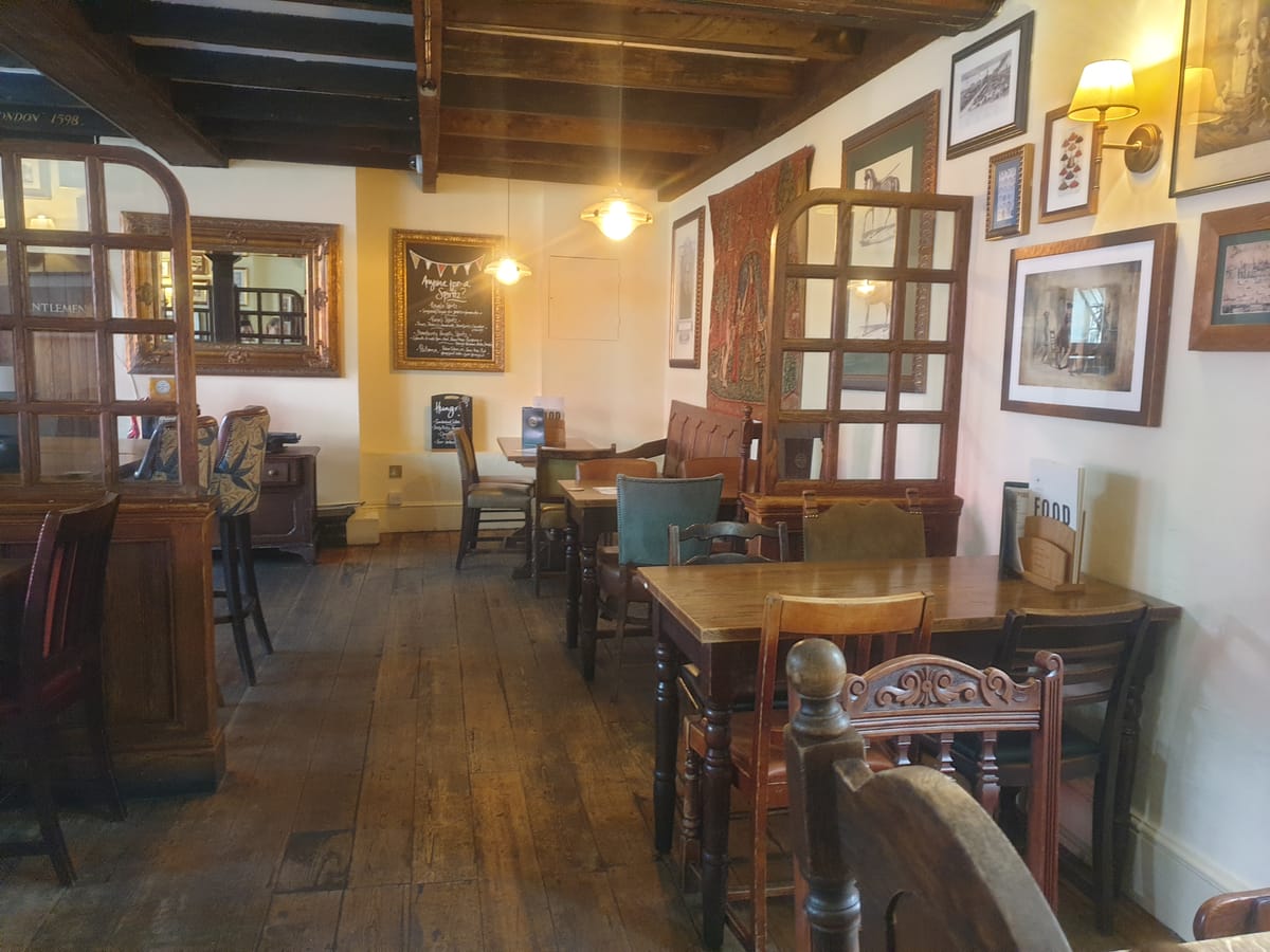 Londoni időutazás: a George Inn