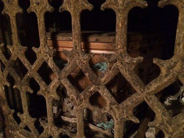 A londoni West Norwood temető katakombái